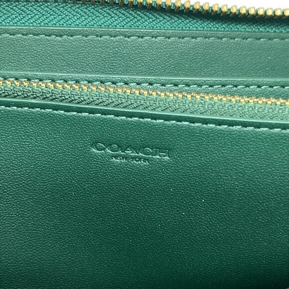 Auth COACH Accordion Zip Wallet CC489 Green Leather - Long Wallet - Picture 5 of 5